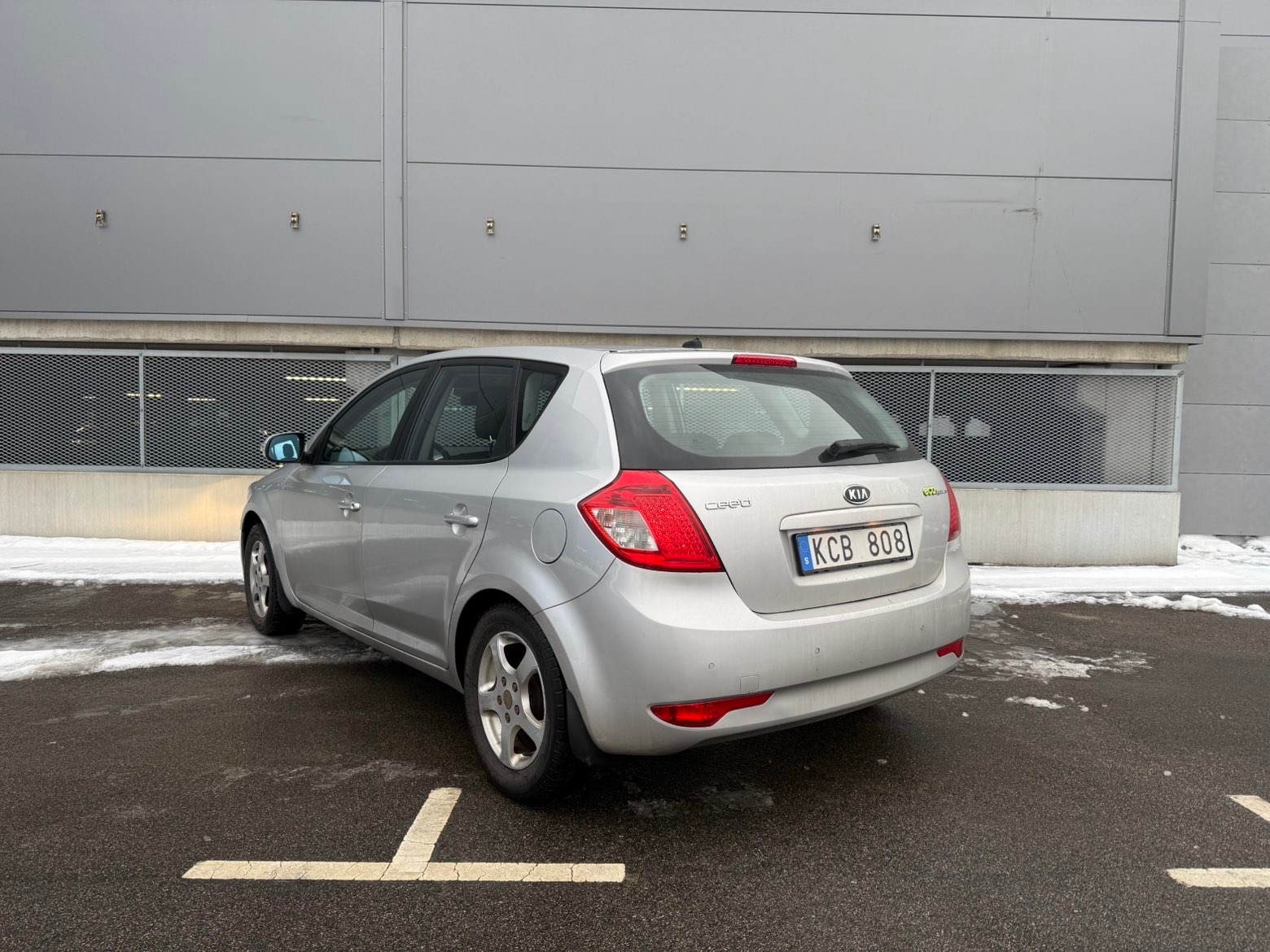 Kia Ceed 2010, bild 3/6