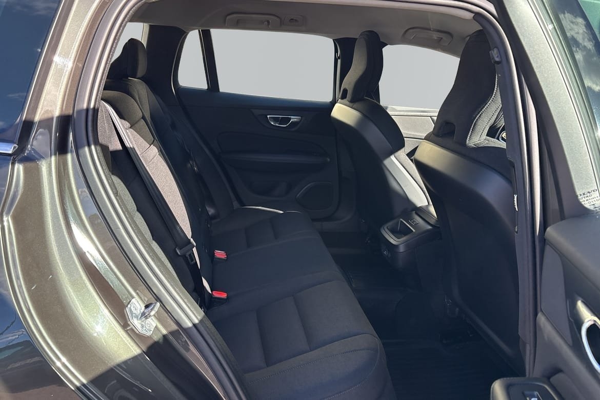 Volvo V60 D4 Momentum Drag 2019, bild 7/10