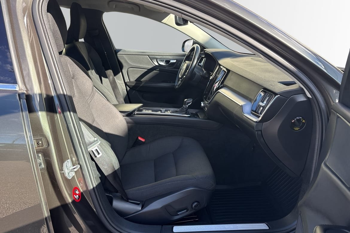 Volvo V60 D4 Momentum Drag 2019, bild 6/10
