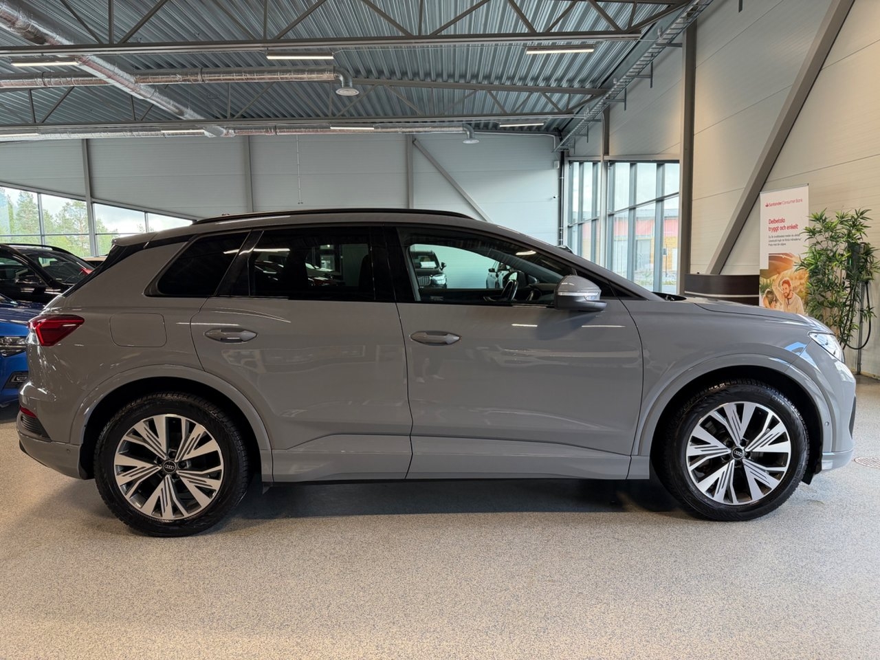 Audi Q4 e-tron Q4 45 e-tron Comfort 2024, bild 2/10