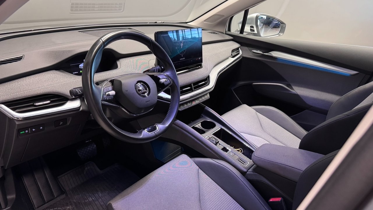 Skoda Enyaq 2023, bild 7/10