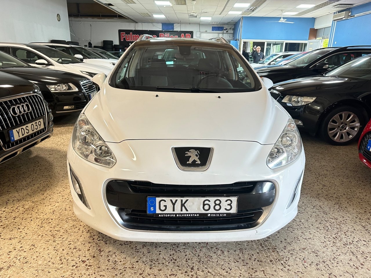 Peugeot 308 2011, bild 2/10