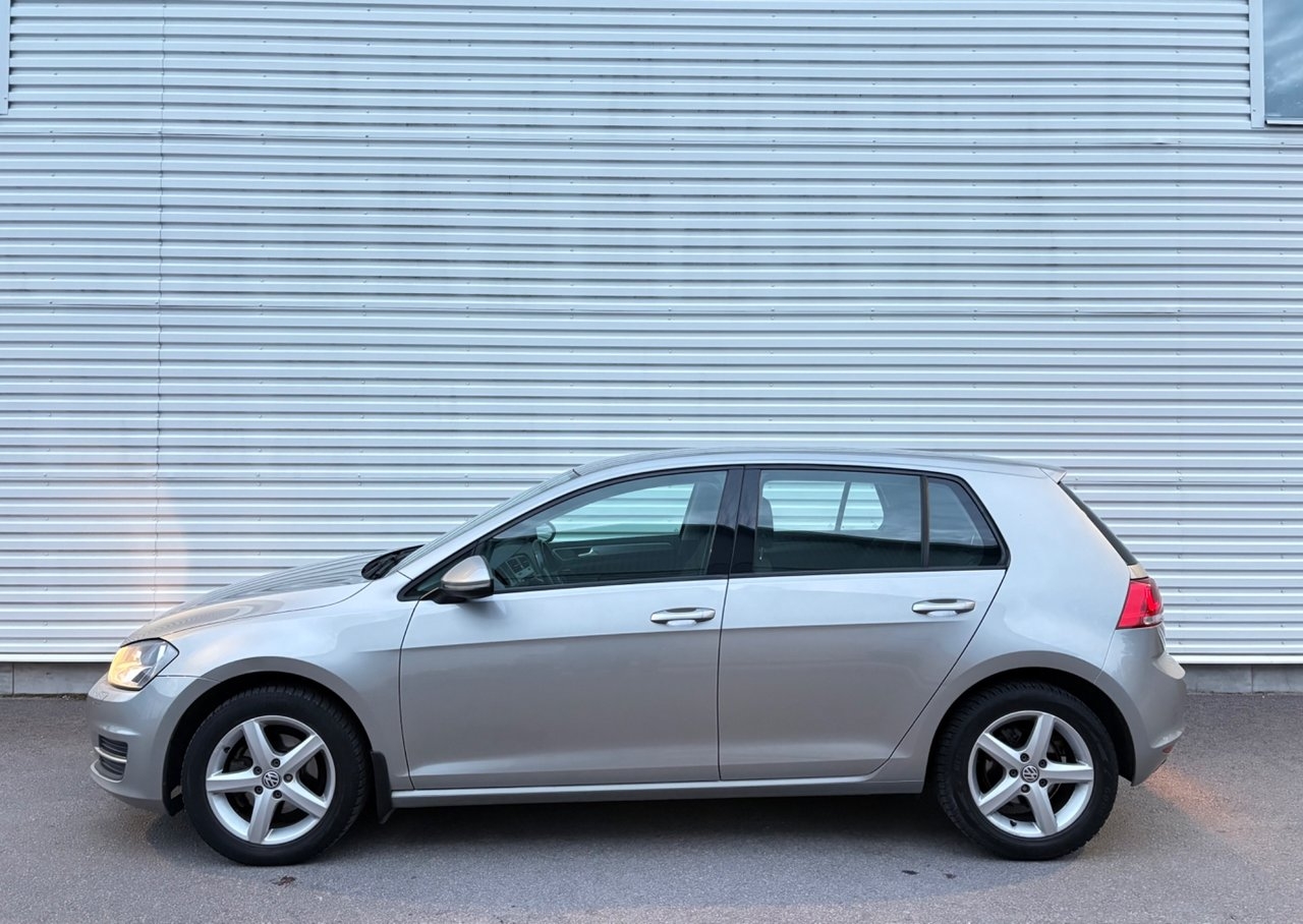 Volkswagen Golf 5-dörrar 1.2 TSI Base 2016, bild 2/10