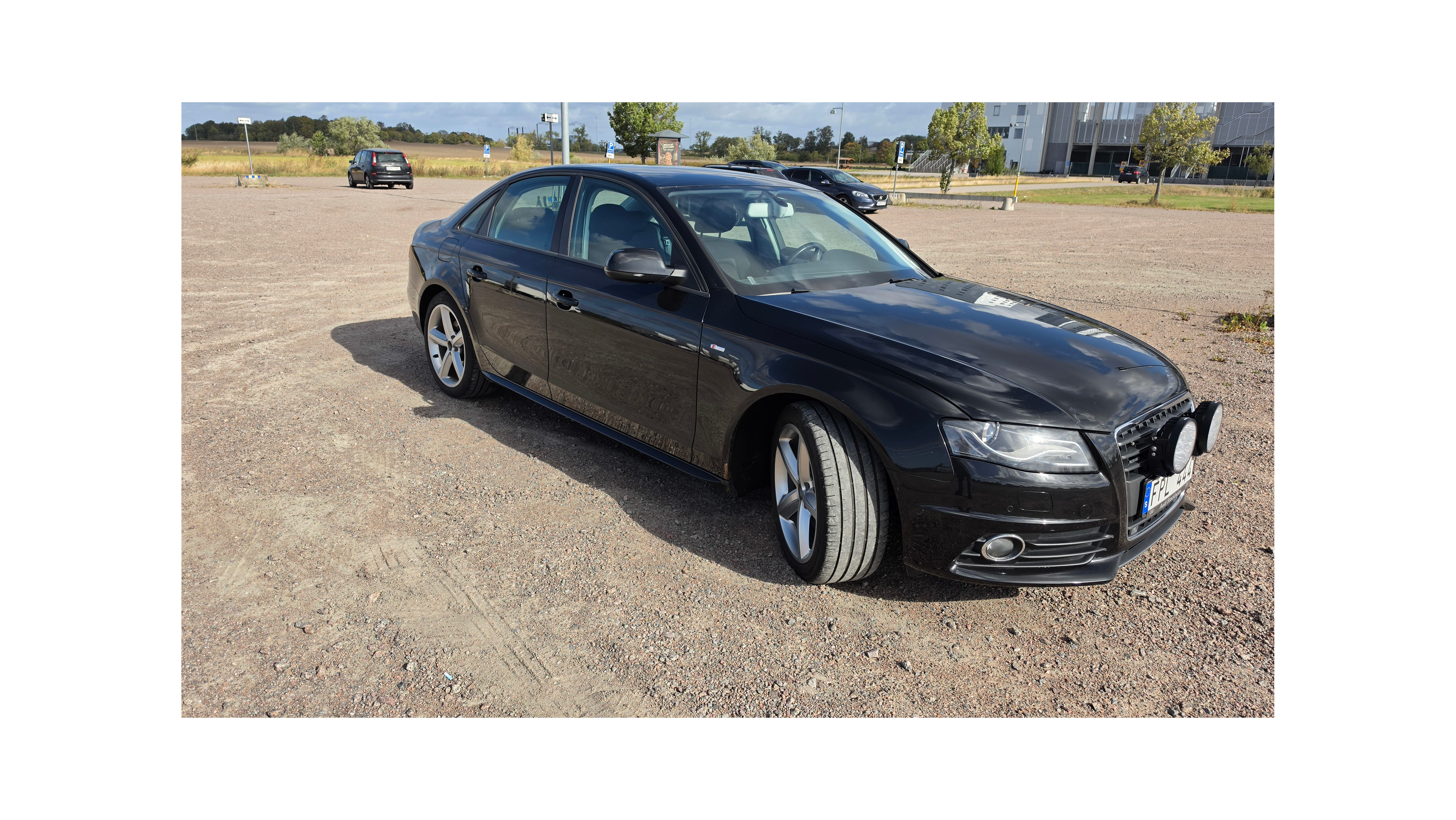 Audi A4 Sedan 2.0 TFSI quattro S Tronic 2010, bild 2/10