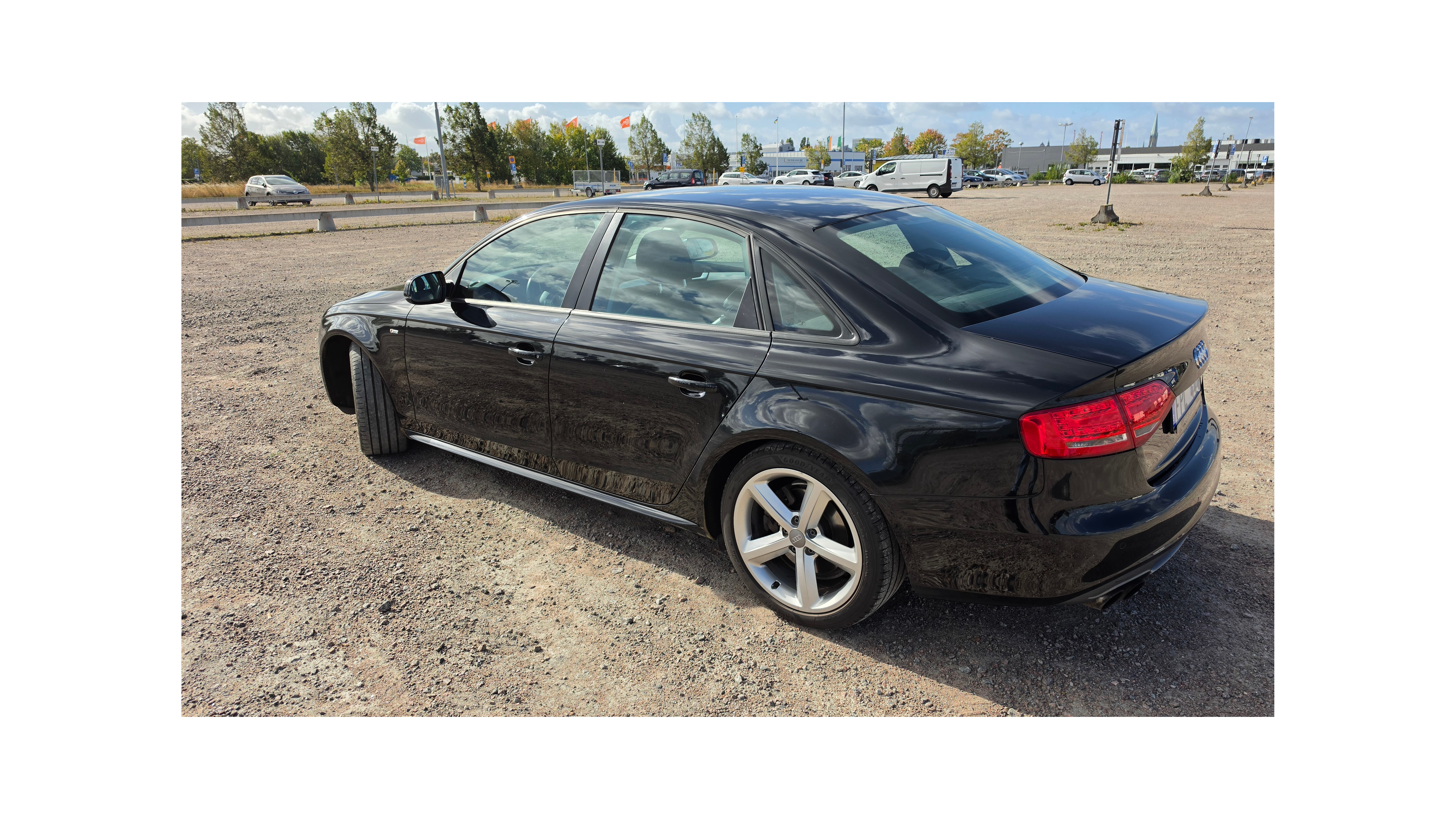Audi A4 Sedan 2.0 TFSI quattro S Tronic 2010, bild 6/10