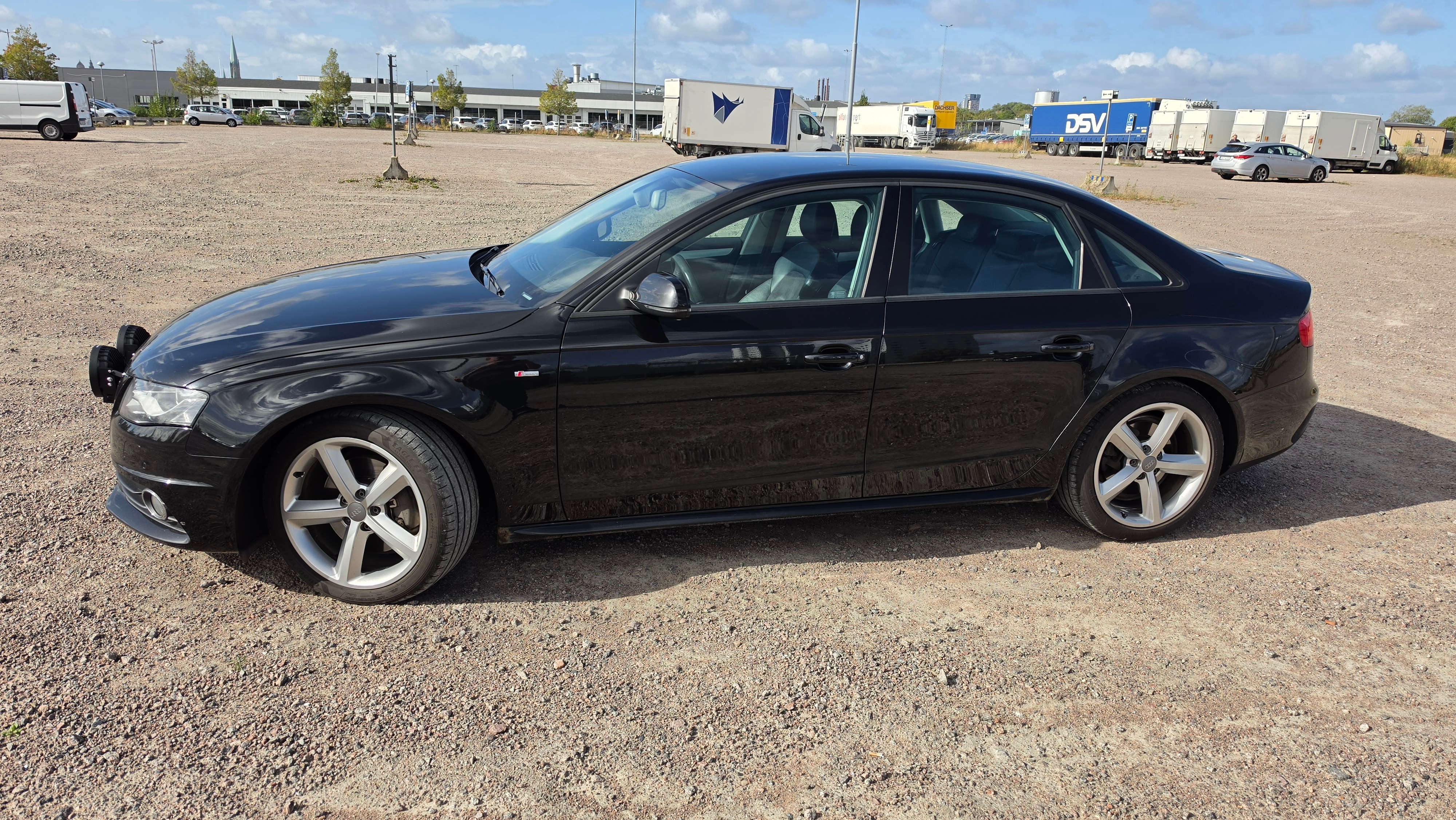 Audi A4 Sedan 2.0 TFSI quattro S Tronic 2010, bild 7/10