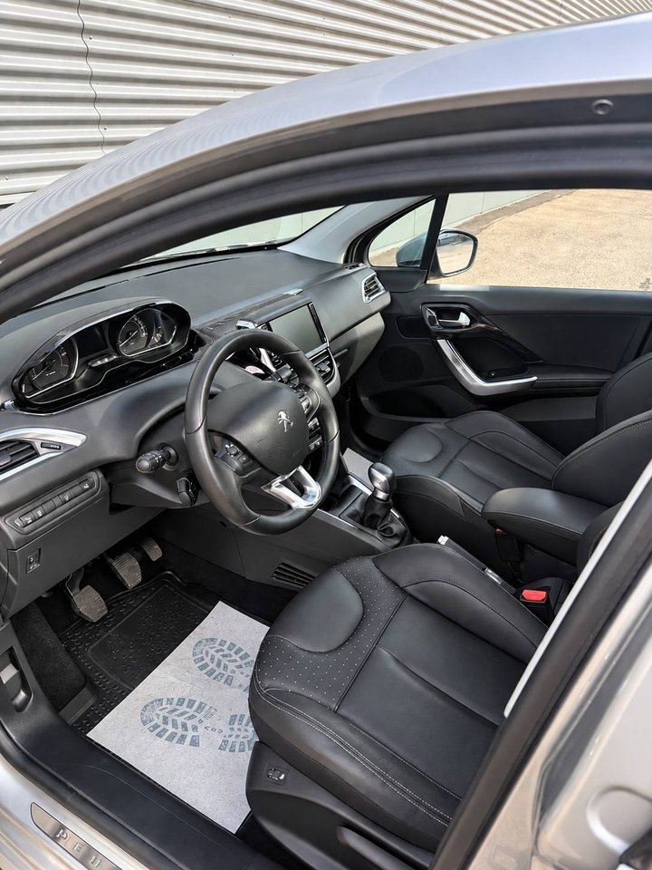 Peugeot 208 5-dörrar 1.6 VTi 2015, bild 5/10