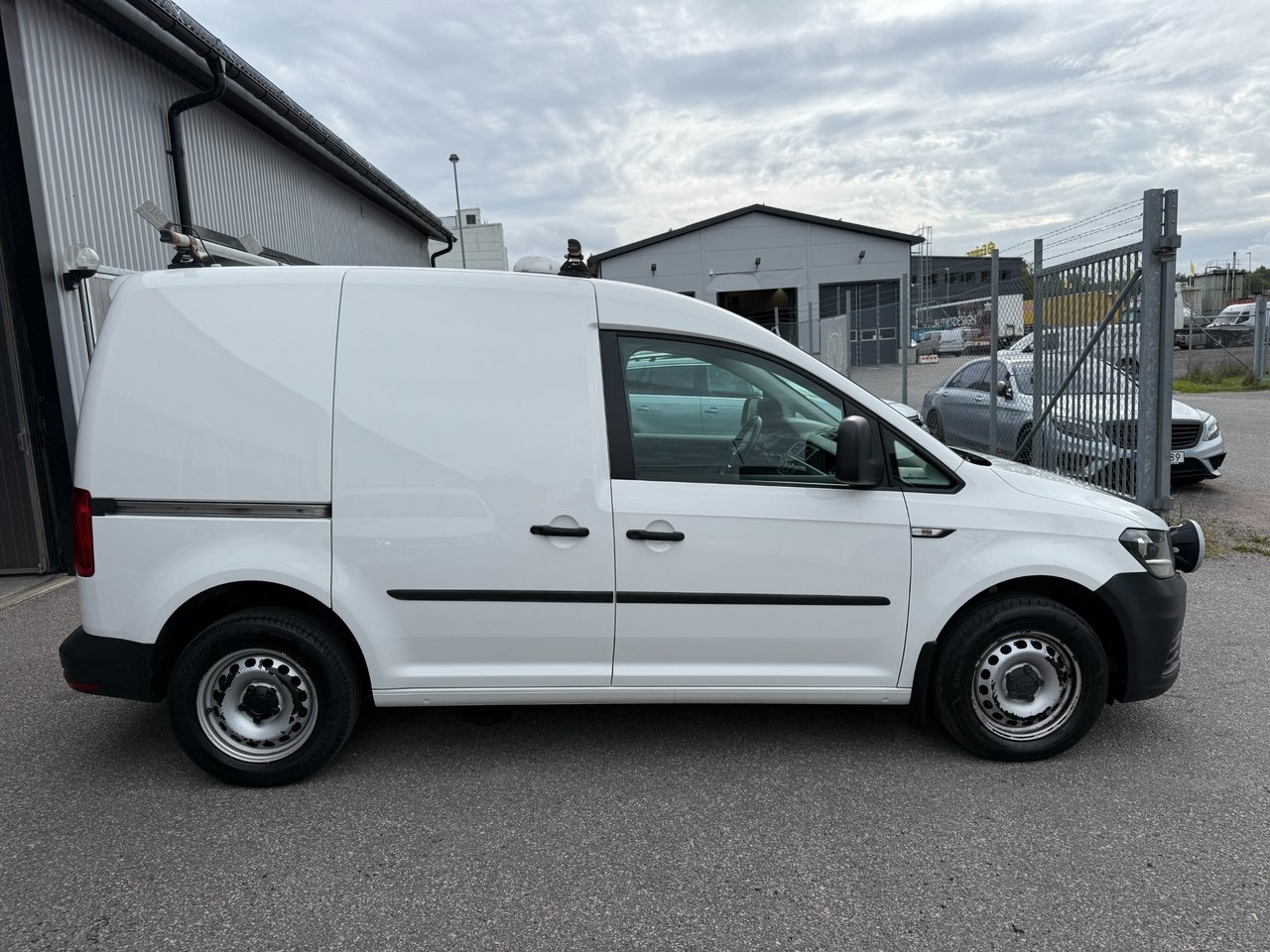 Volkswagen Caddy 2017, bild 6/10