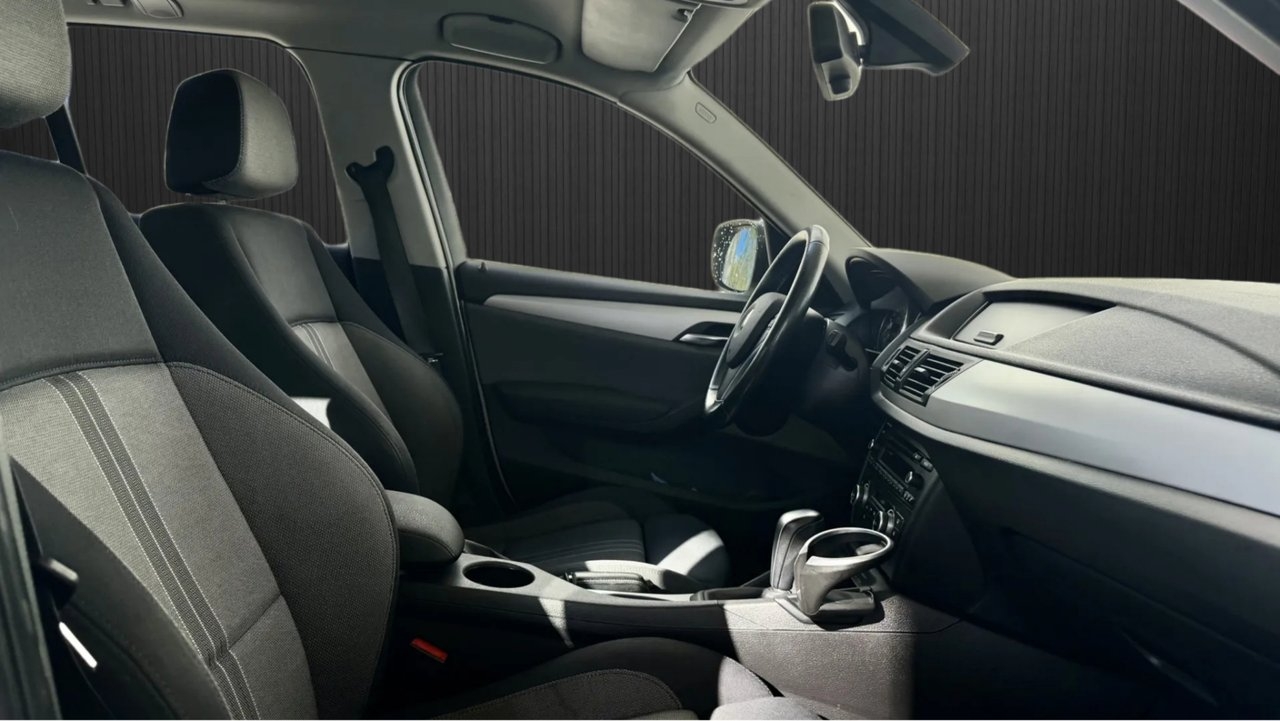 BMW X1 2011, kuva 7/7