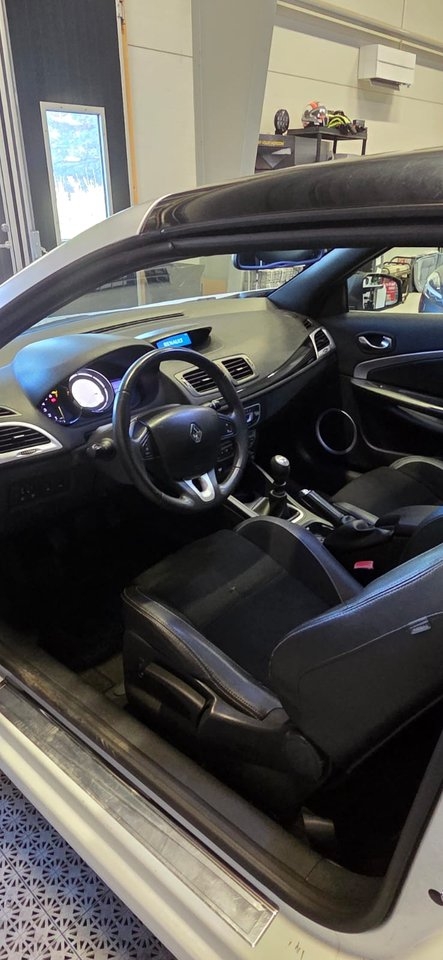 Renault Megane 2010, photo 7/9