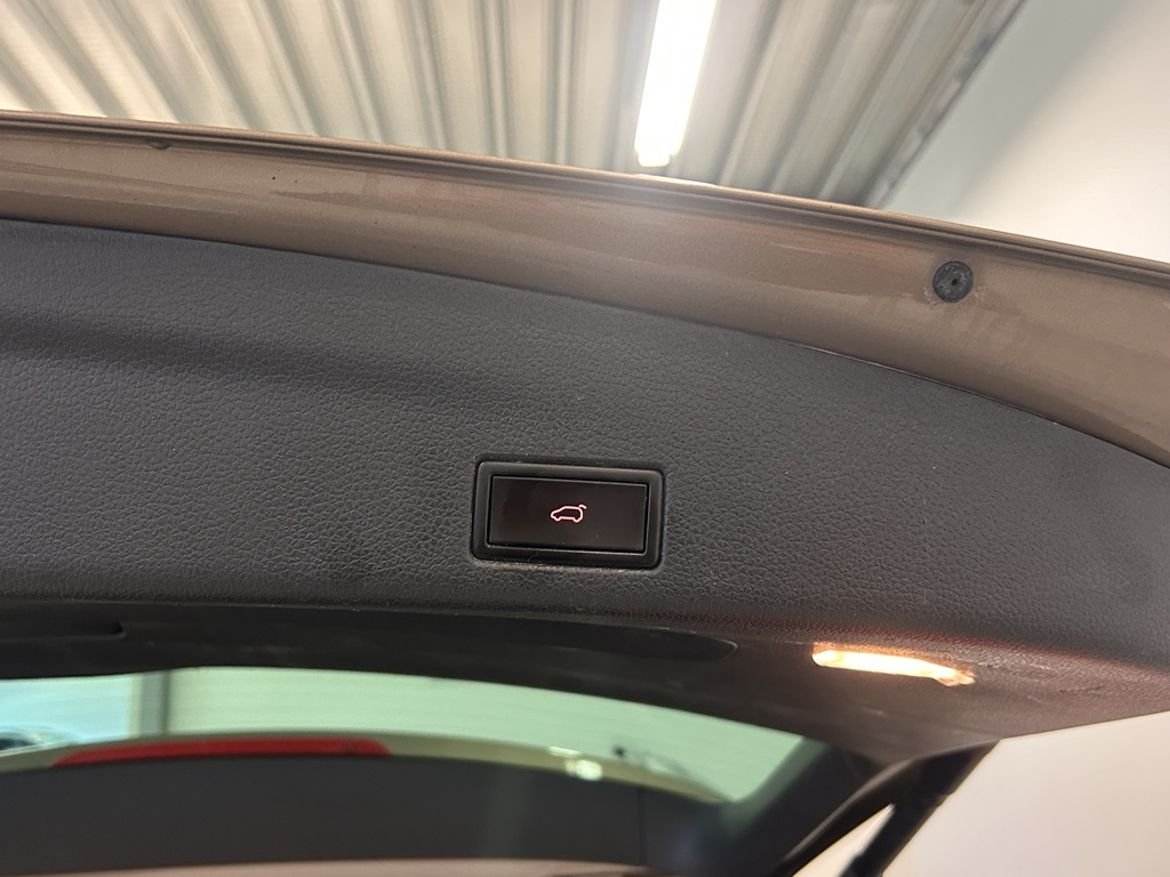 Volkswagen Sharan 2017, photo 7/24