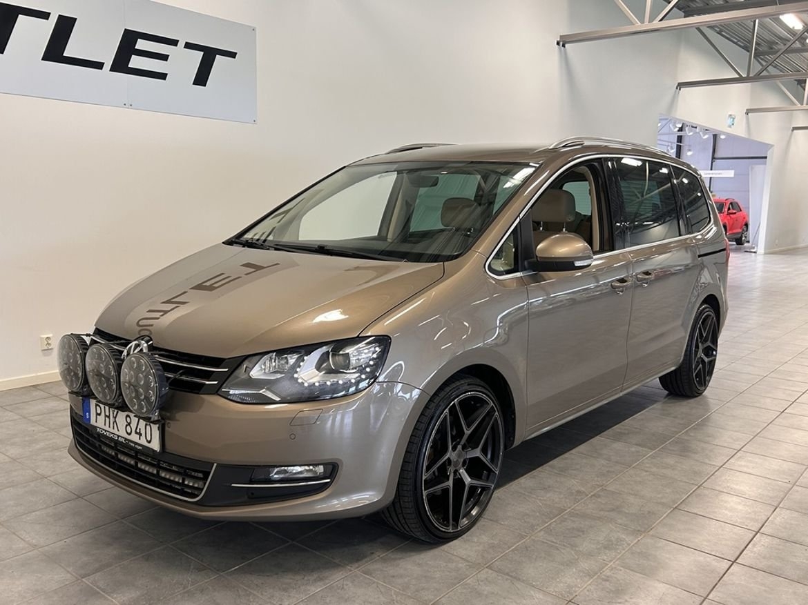 Volkswagen Sharan 2017, photo 2/24