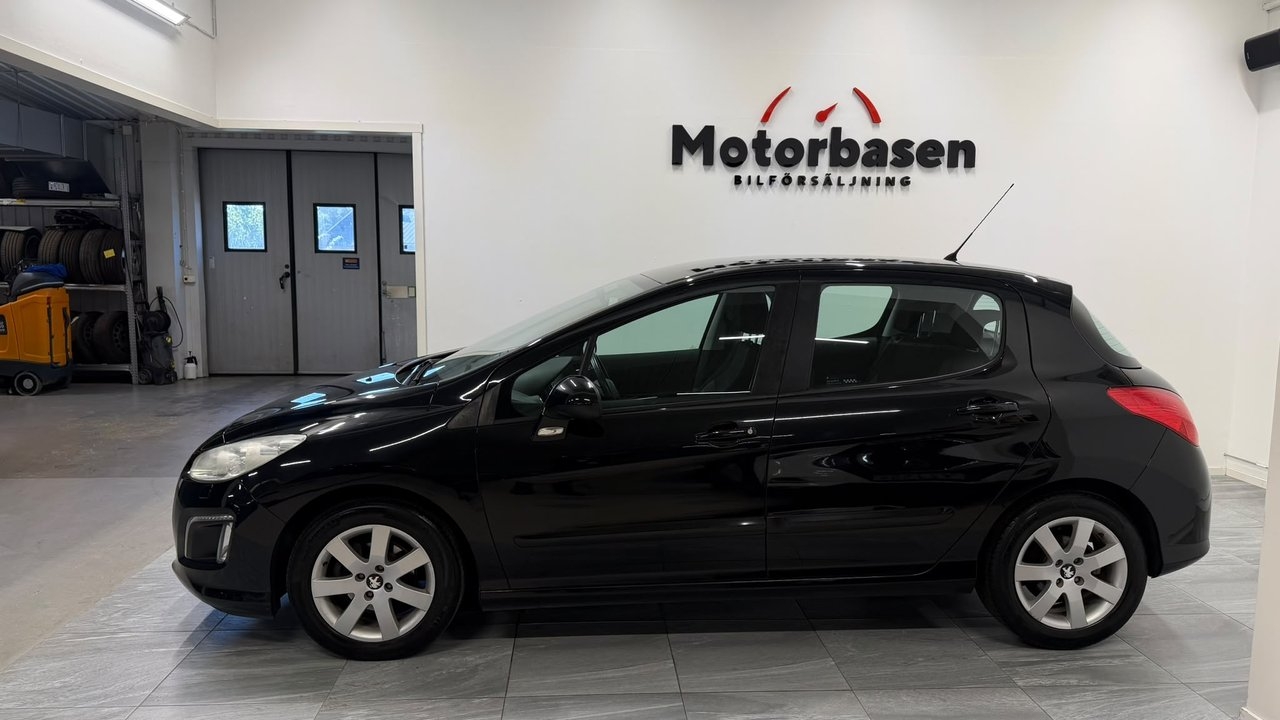 Peugeot 308 5-dörrar 1.6 e-HDi FAP 2011, bild 2/10
