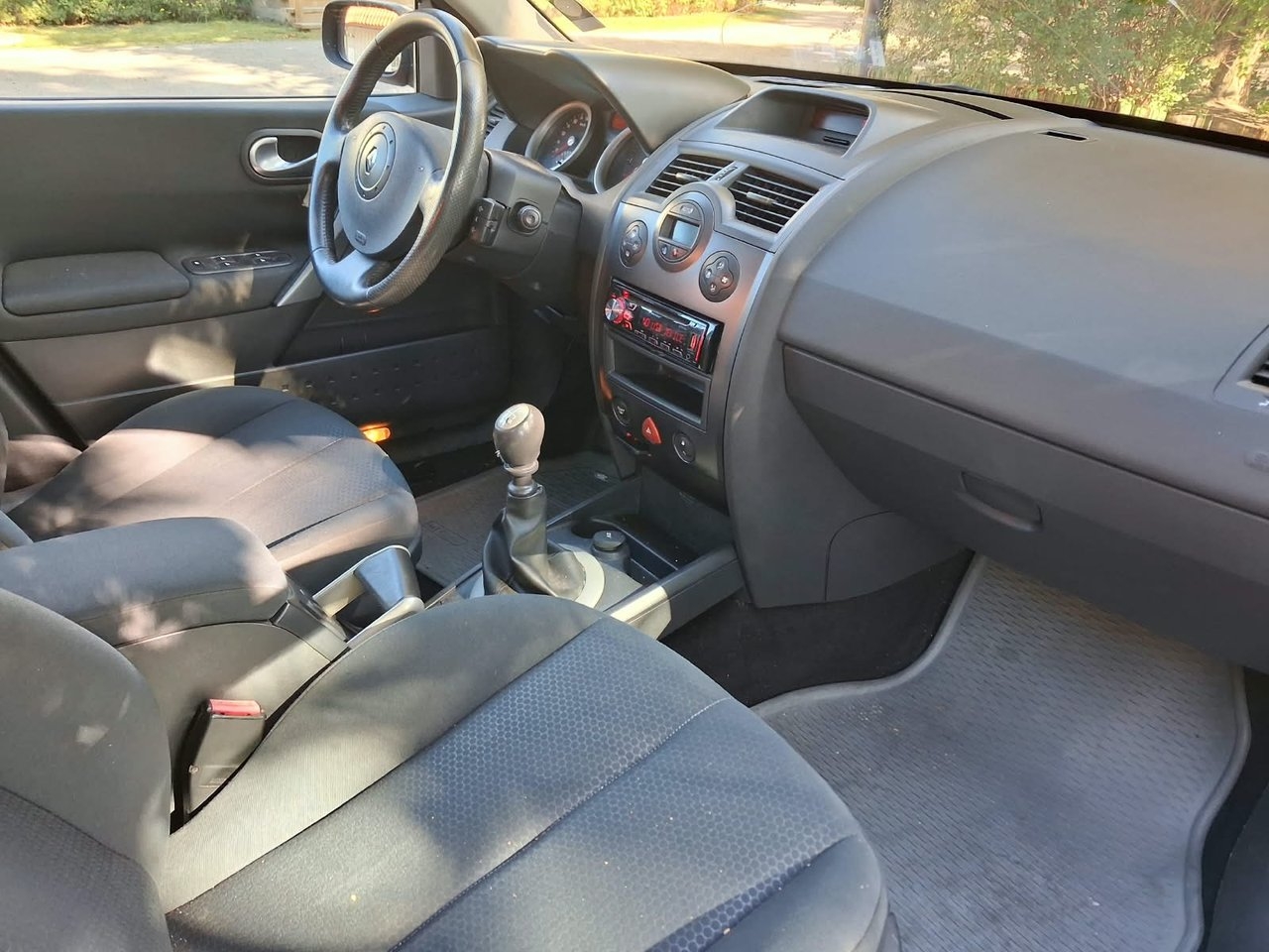 Renault Megane Sedan 2004, kuva 7/8