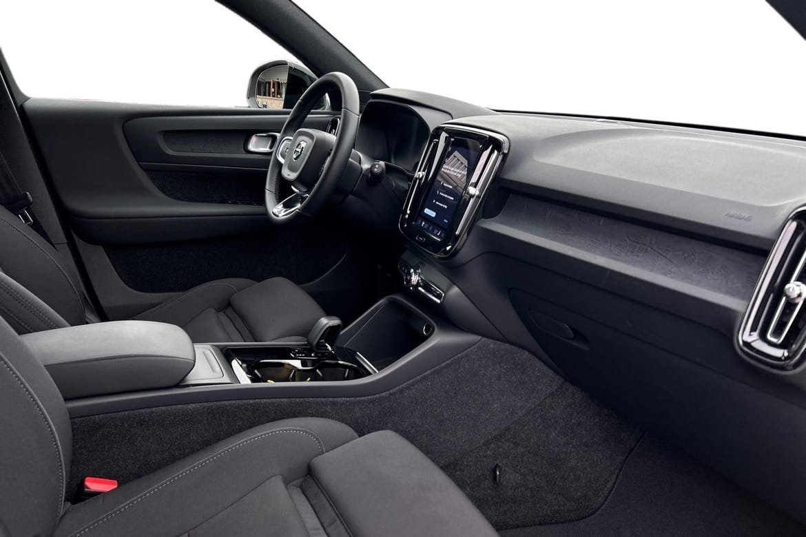 Volvo XC40 Recharge Core 2023, photo 7/10