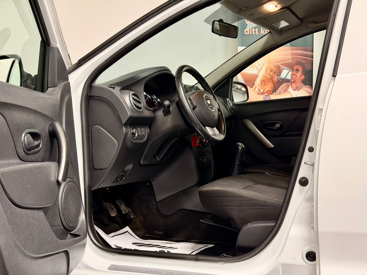 Dacia Logan 2015, photo 7/10
