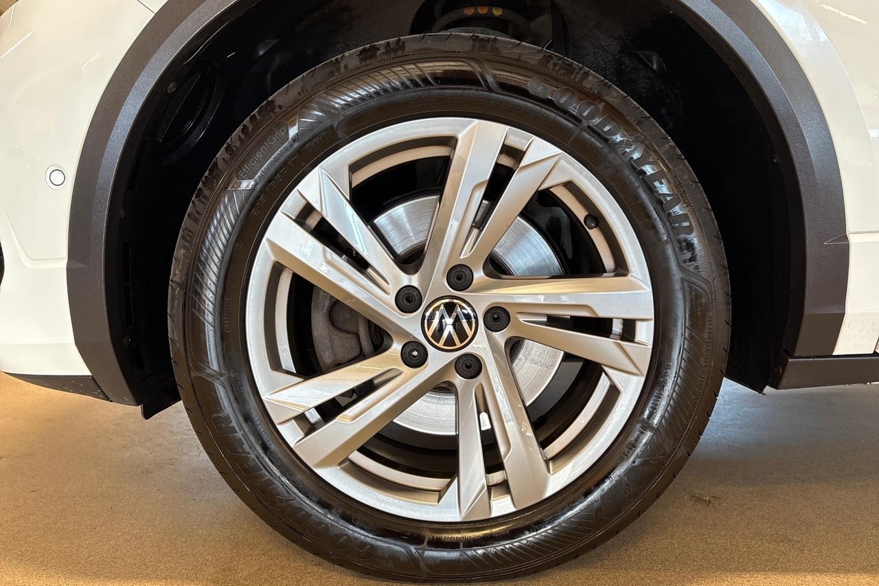 Volkswagen T-Roc 2.0 TSI 4M R-Line 2022, photo 5/10