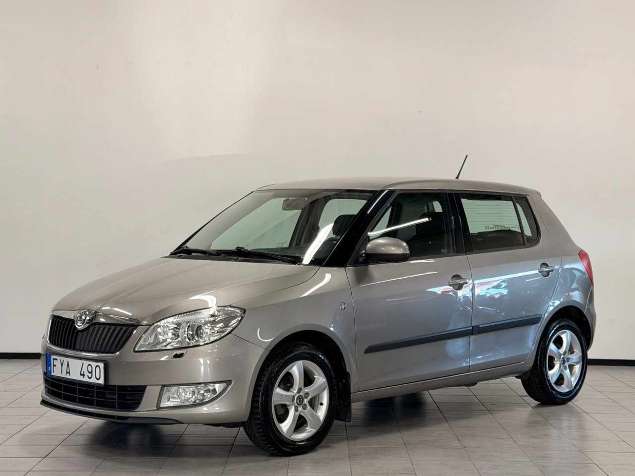 Skoda Fabia 1.2 TSI Elegance 2013, bild 4/10