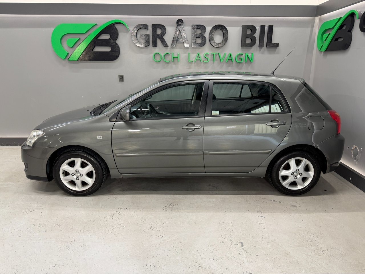 Toyota Corolla 2005, kuva 2/10