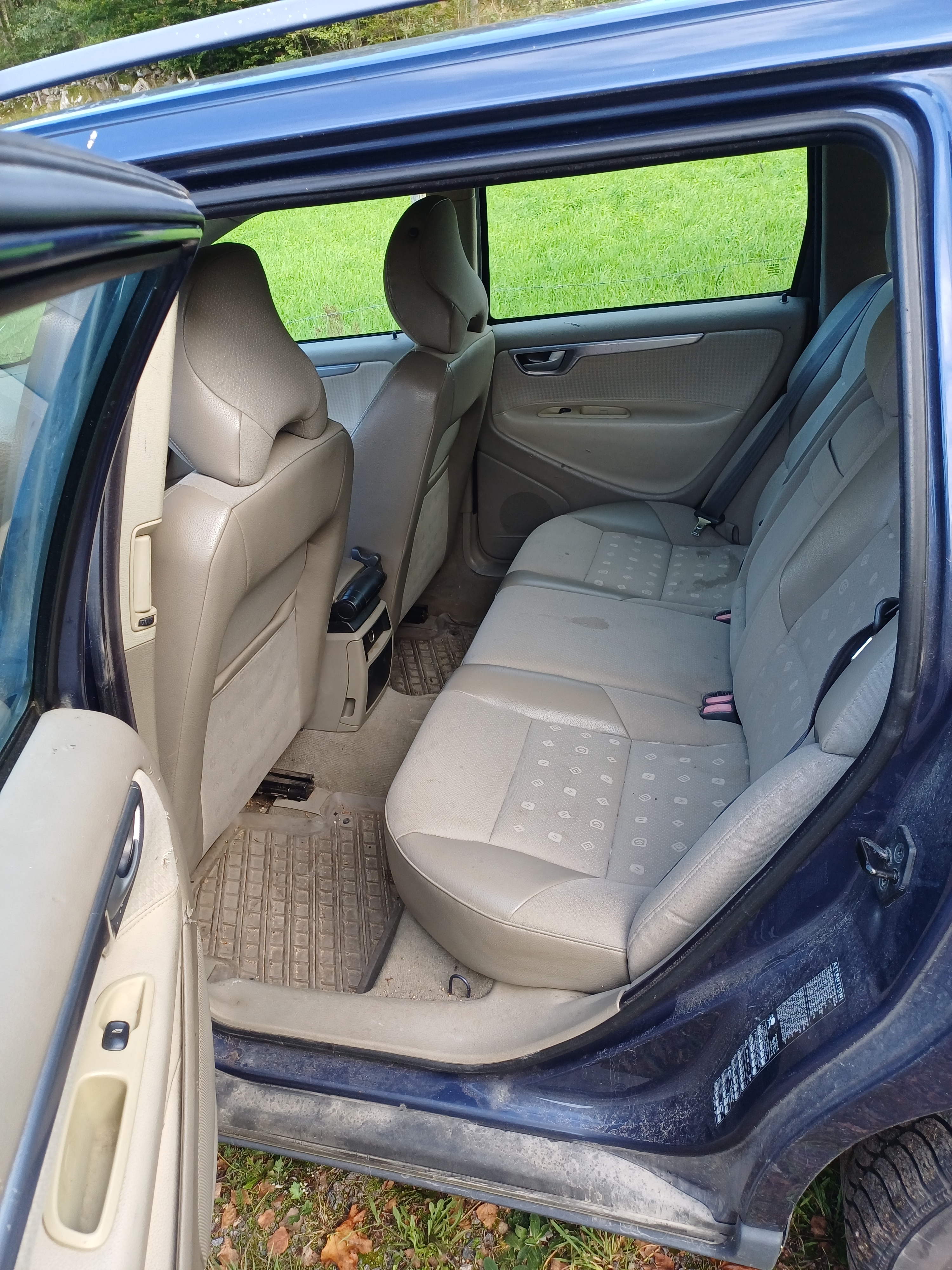 Volvo V70 2.5T Automatisk 2004, bild 3/4