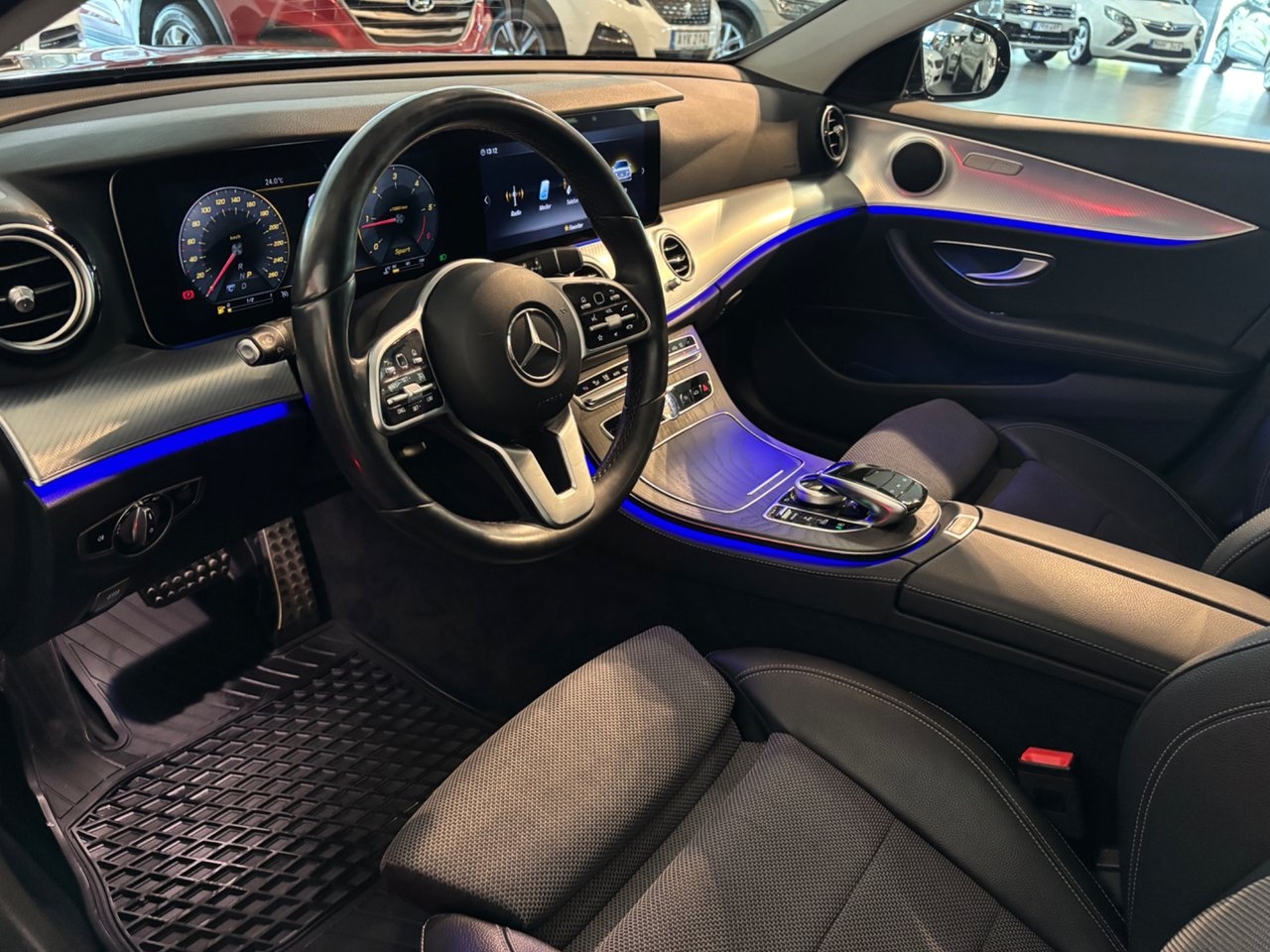 Mercedes-Benz E 2019, bild 5/10