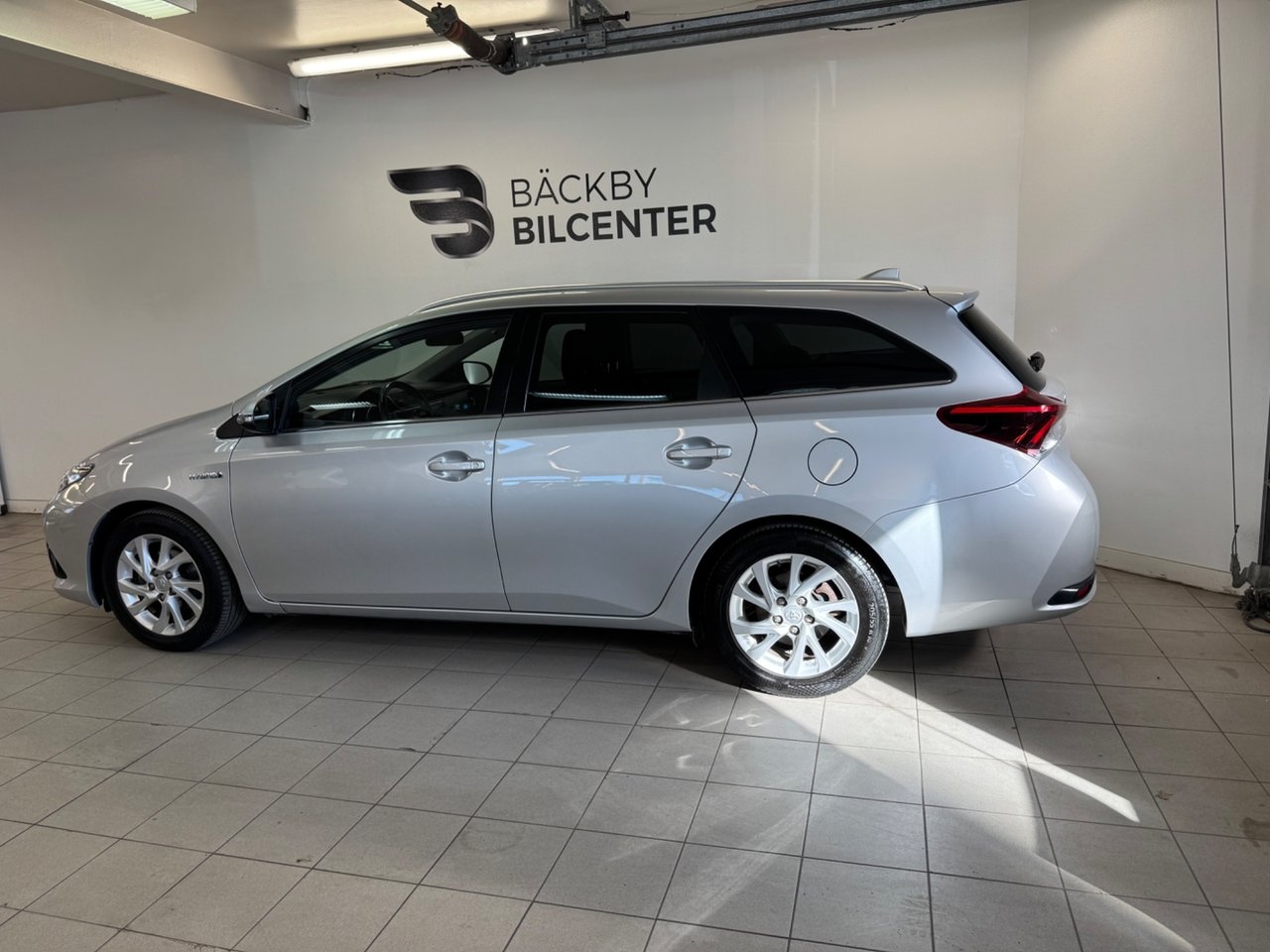 Toyota Auris 2017, bild 3/10