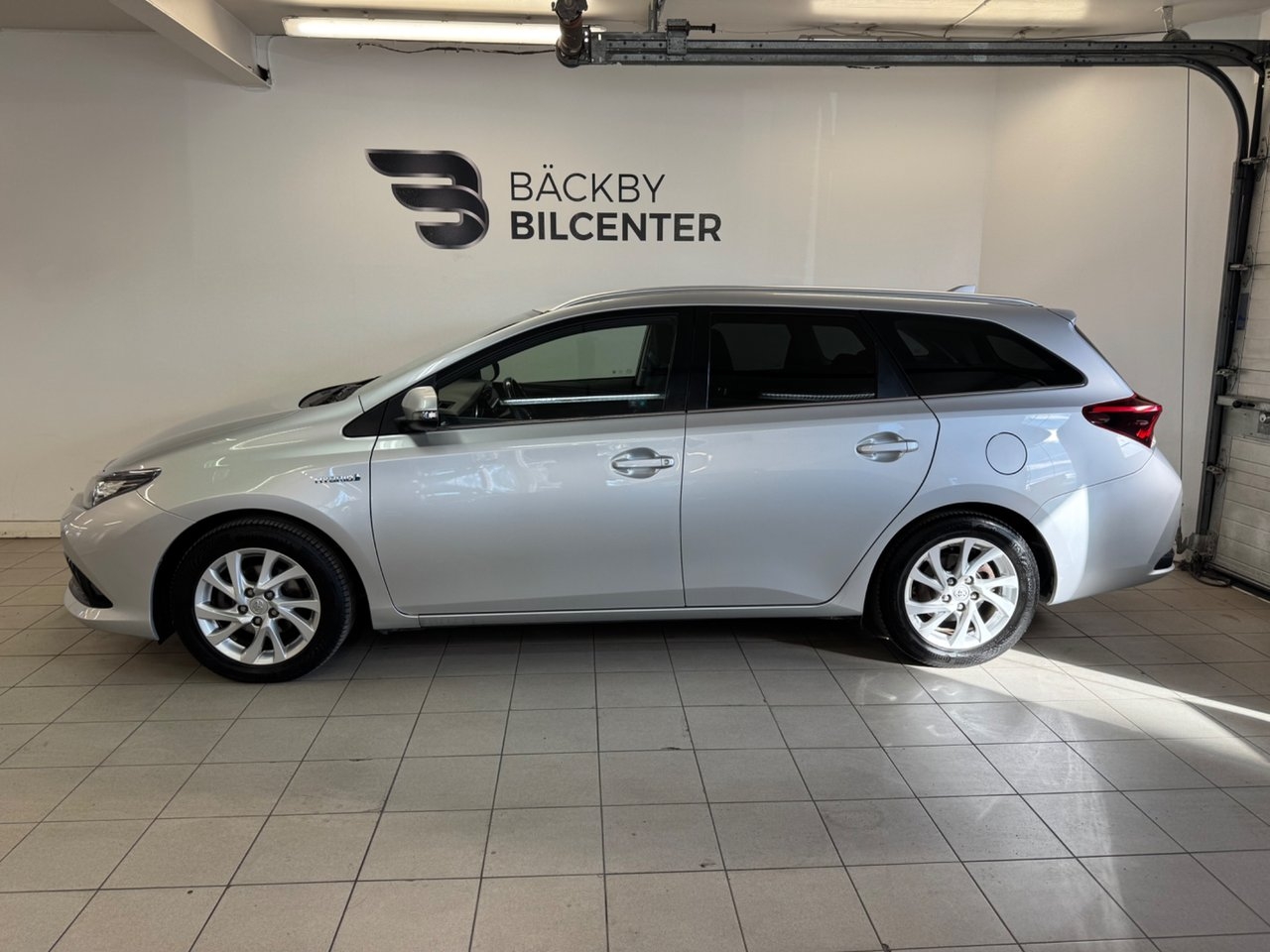 Toyota Auris 2017, bild 2/10