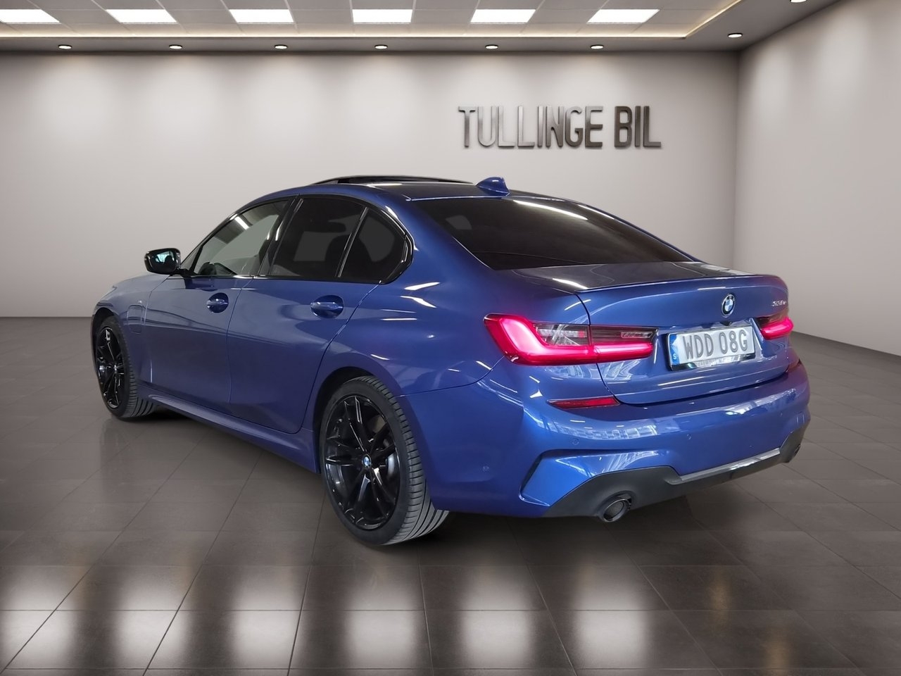 BMW 330 e Sedan M Sport H/K Taklucka 2020, photo 3/10
