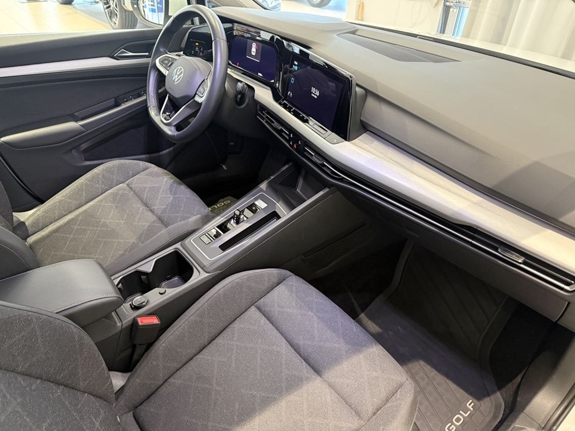 Volkswagen Golf 2023, bild 7/10