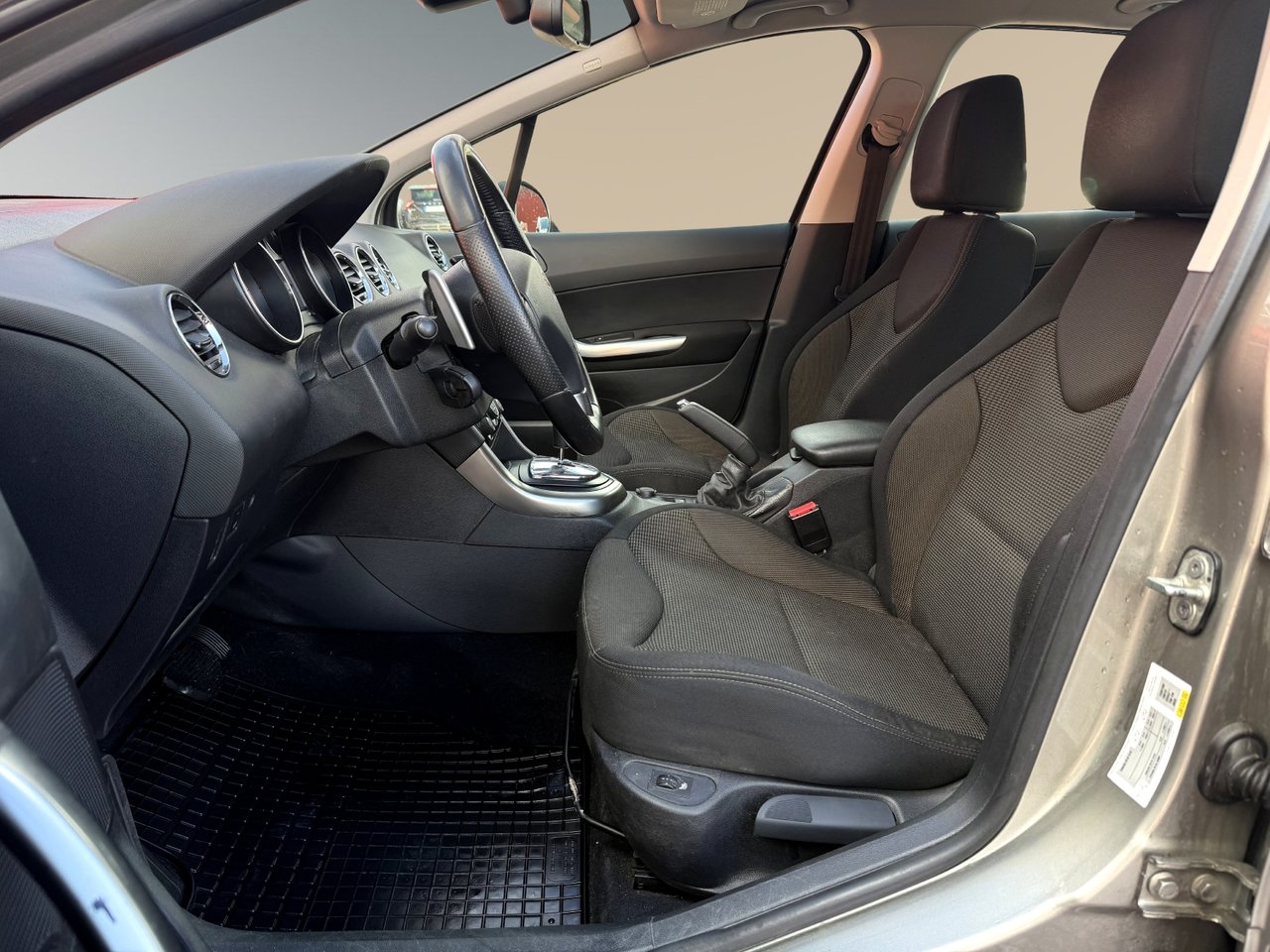 Peugeot 308 2013, bild 6/10