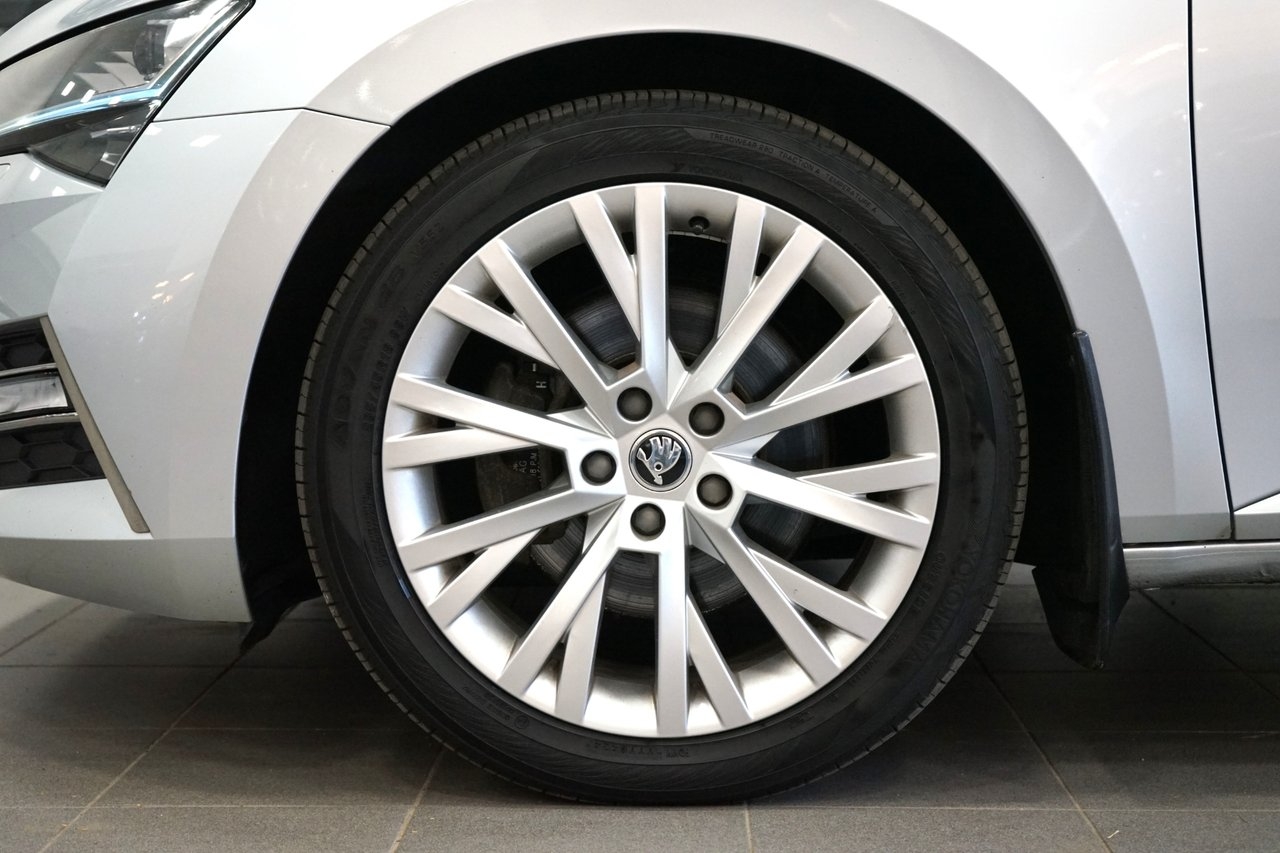 Skoda Superb 2021, bild 5/10