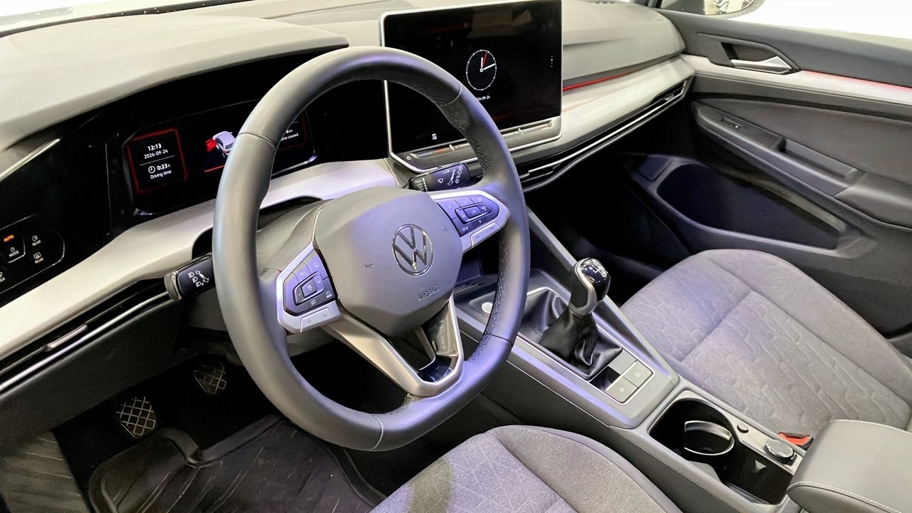 Volkswagen Golf 2025, bild 6/10