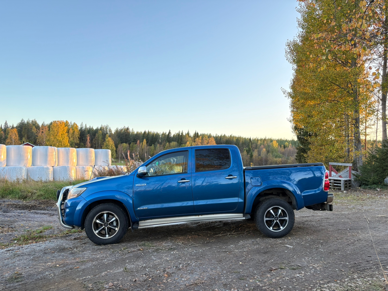 Toyota HiLux 2015, bild 3/10