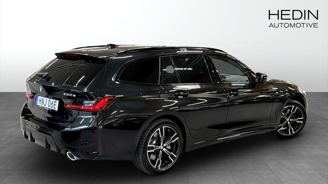 BMW 330 e xDrive Touring M Sport Drag 2026, bild 2/9
