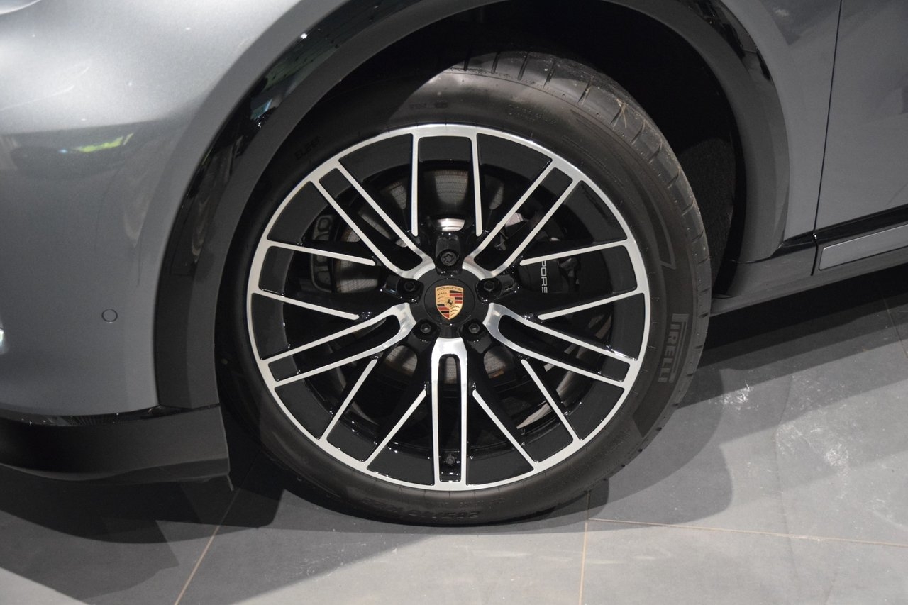Porsche Cayenne Electric 2026, bild 2/10