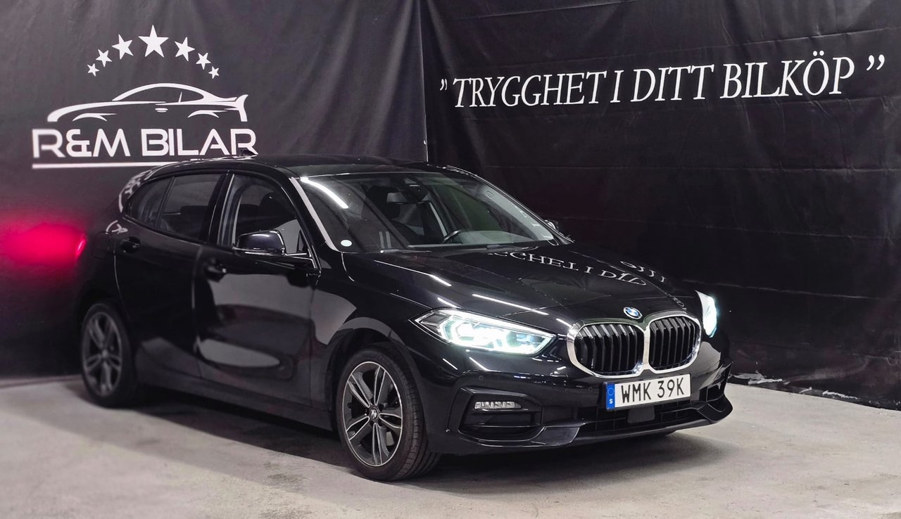 BMW 118 i Sport line 2021, photo 3/10