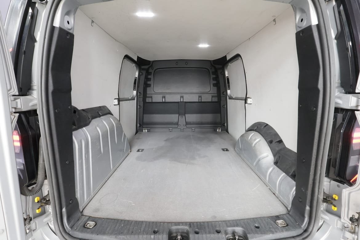 Volkswagen Caddy Maxi 2023, bild 6/10