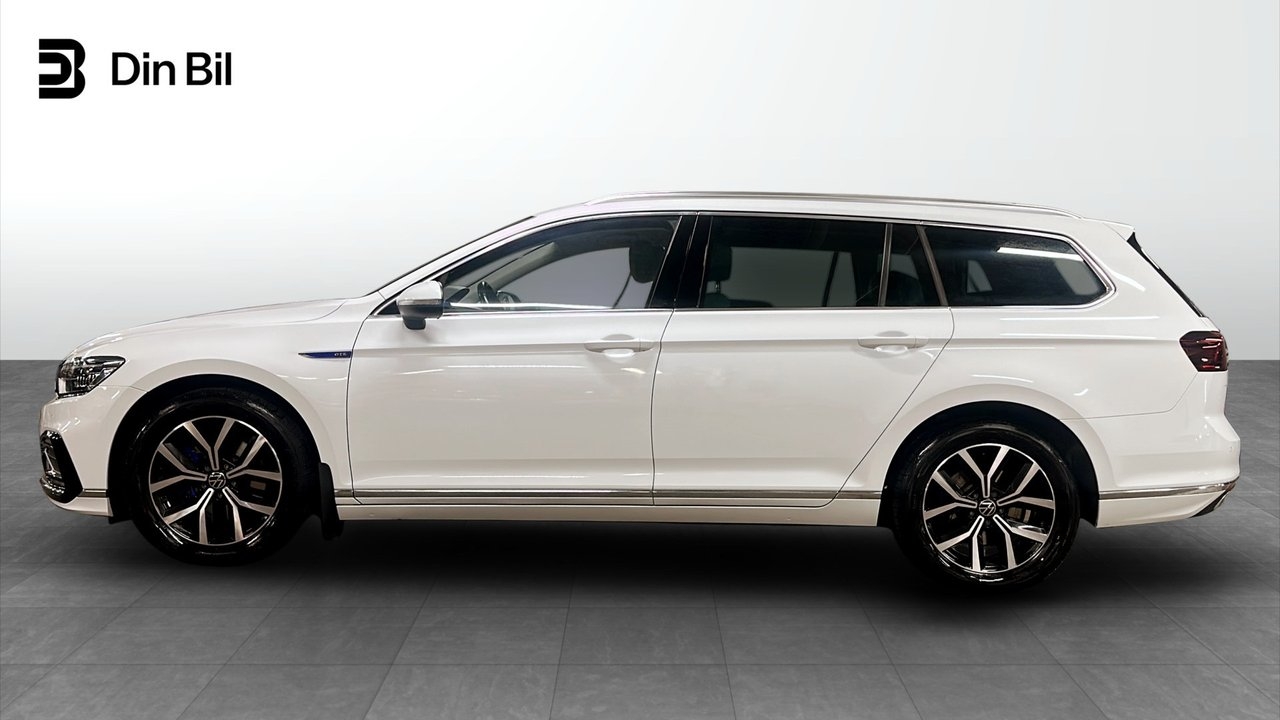 Volkswagen Passat 2022, bild 2/10