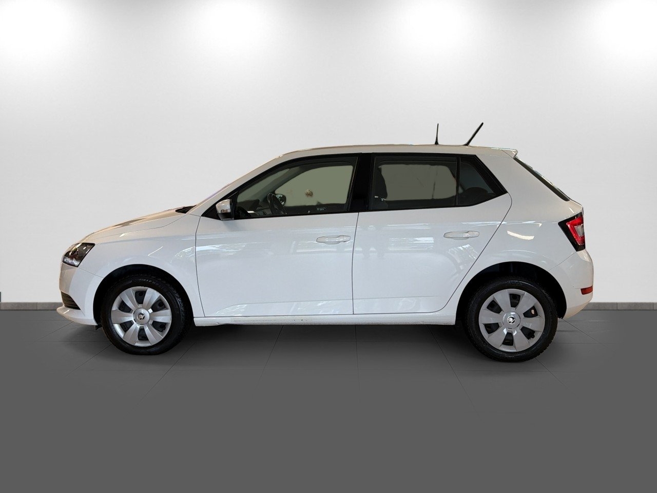 Skoda Fabia 2019, kuva 2/10