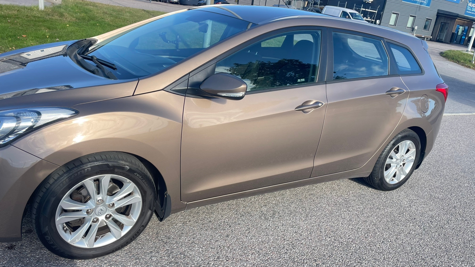 Hyundai i30 Kombi 1.6 CRDi Manuell 2014, bild 4/7