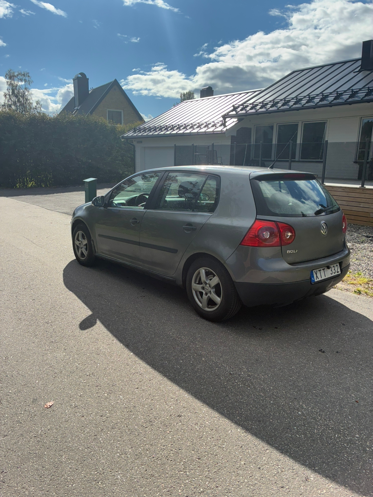 Volkswagen Golf V 5-dörrar 1.6 Manuell 2006, bild 2/5