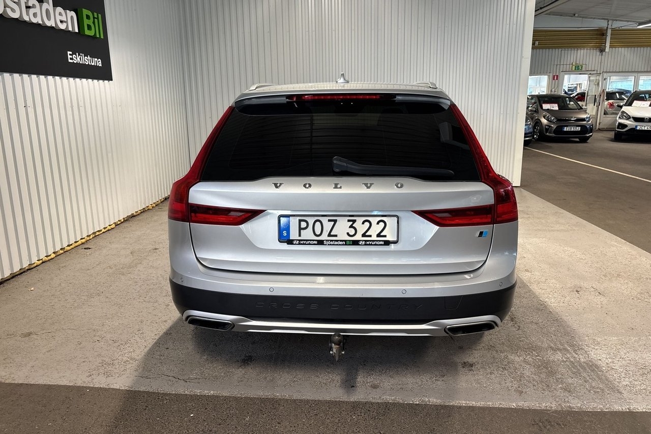 Volvo V90 Cross Country 2019, photo 4/10