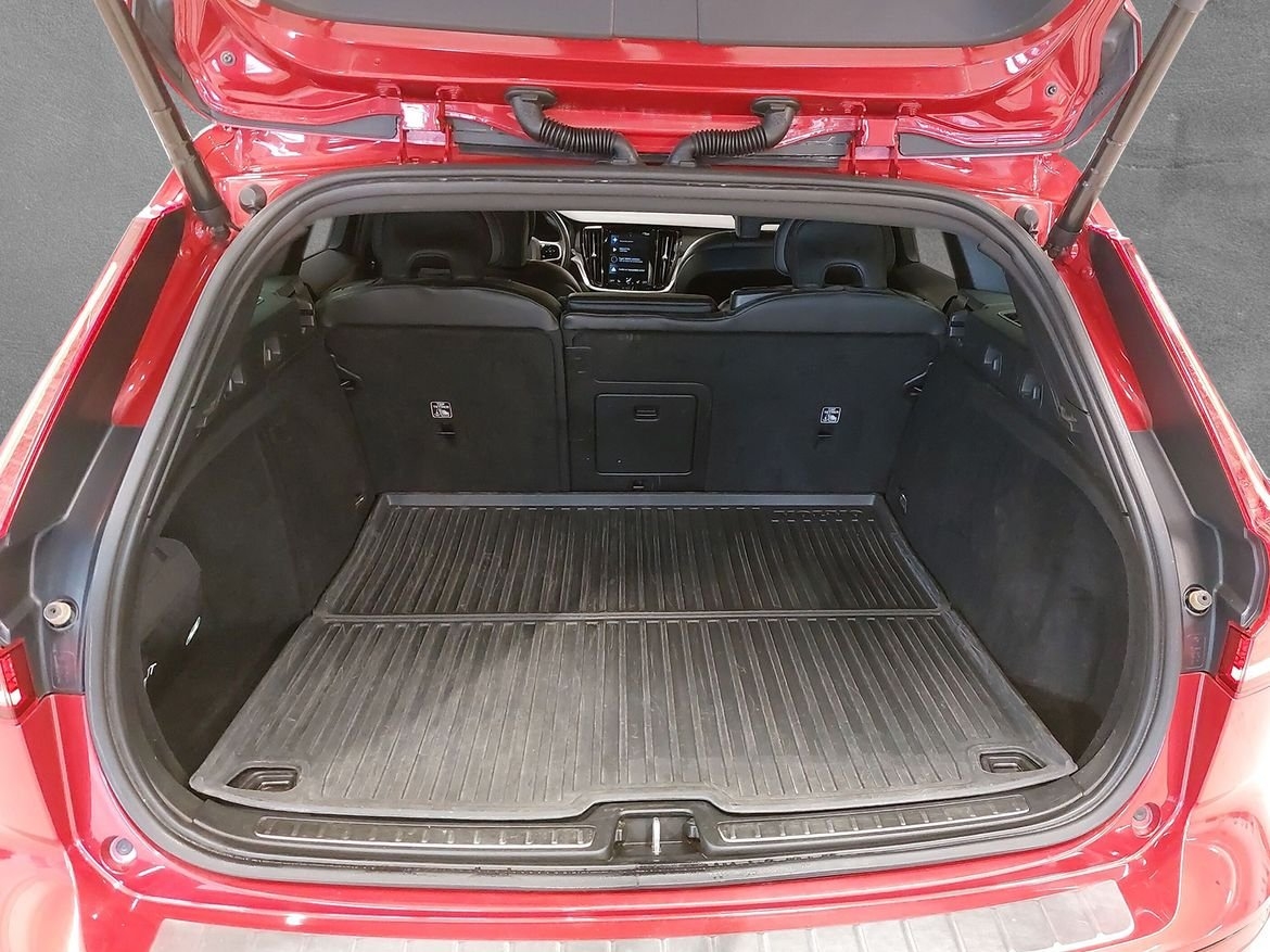 Volvo V60 D3 AWD Momentum Advanced SE II 2020, kuva 7/8