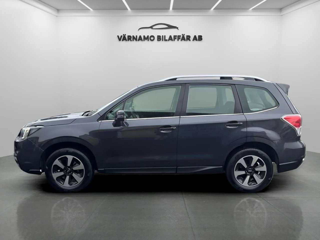 Subaru Forester 2018, photo 2/10