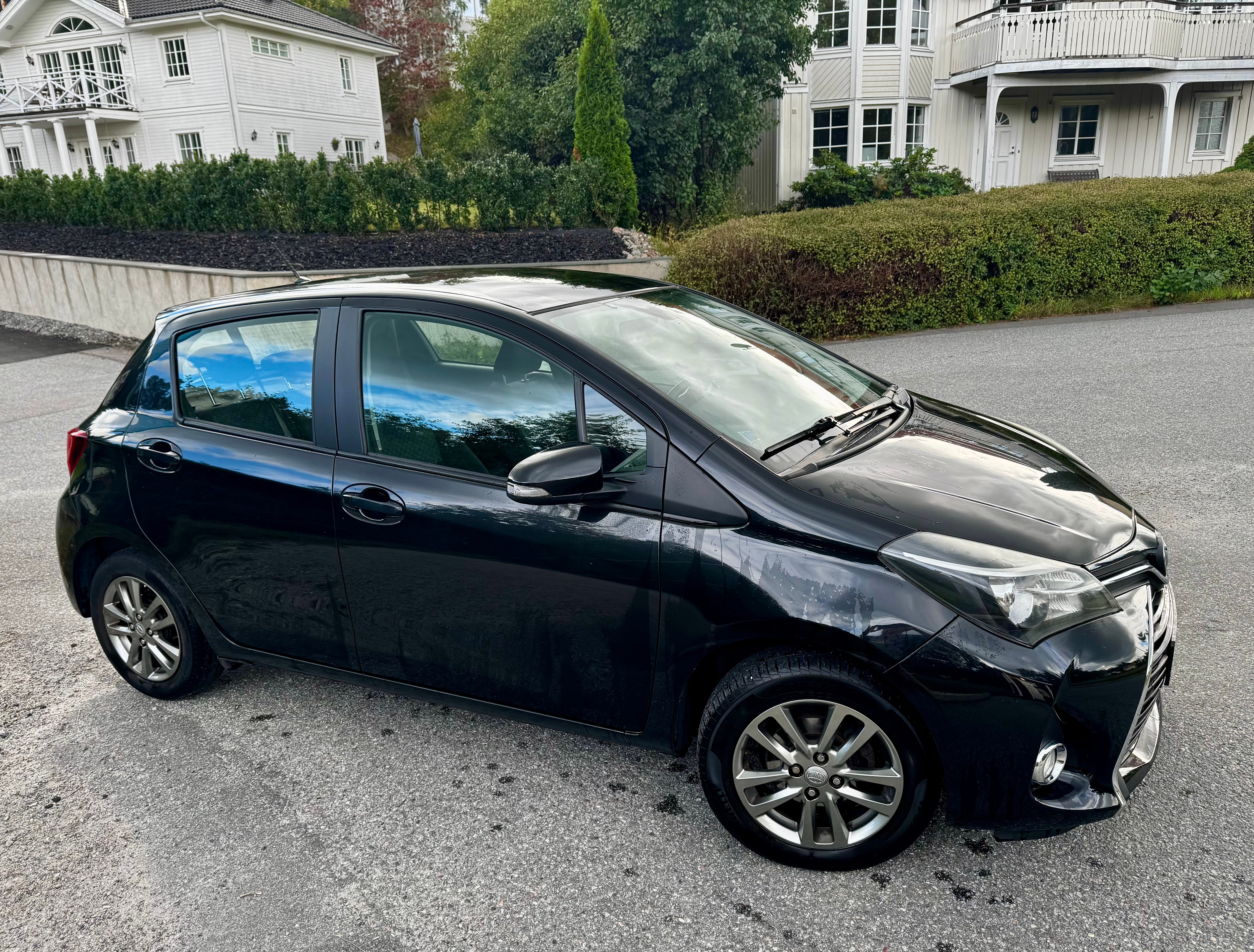 Toyota Yaris 2015, bild 3/7