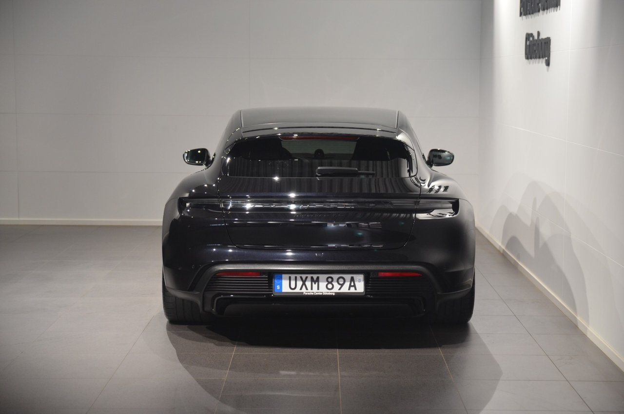 Porsche Taycan 2023, bild 7/10