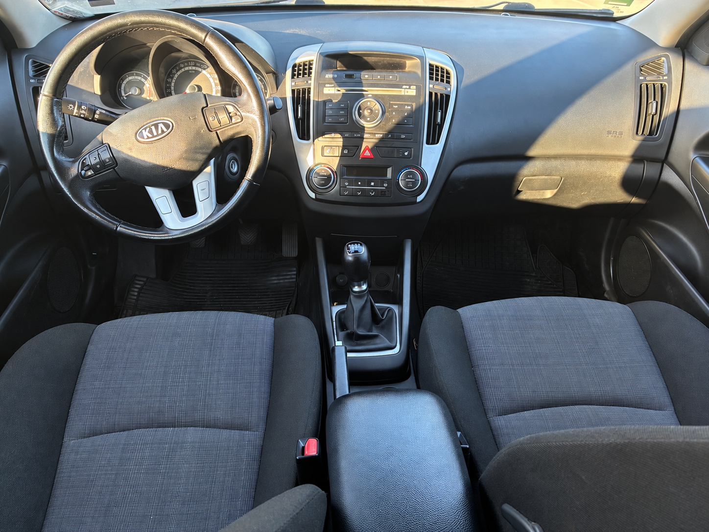 Kia Ceed _sw 1.6 CVVT Manuell 2010, bild 5/6