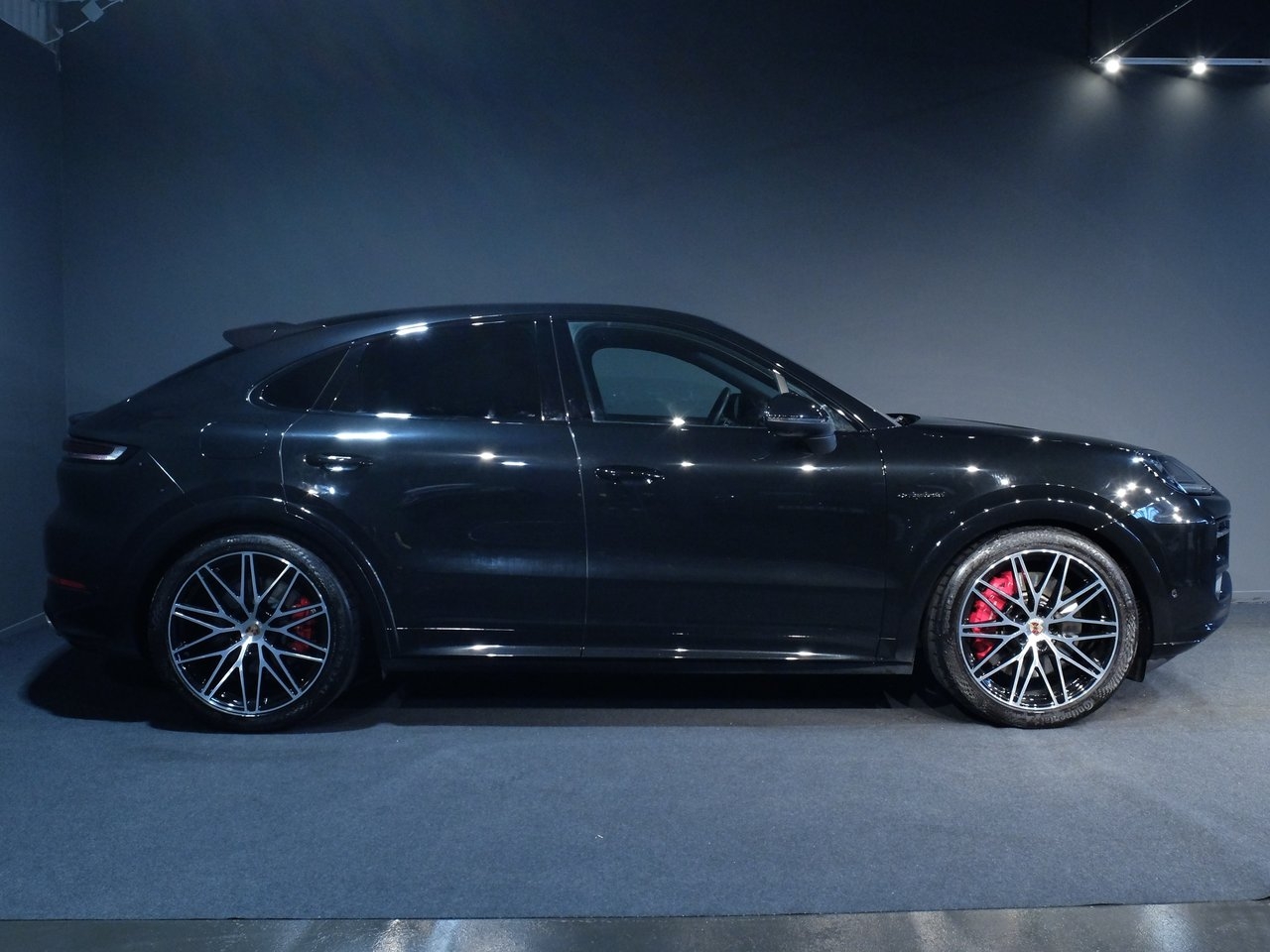 Porsche Cayenne 2025, bild 2/10