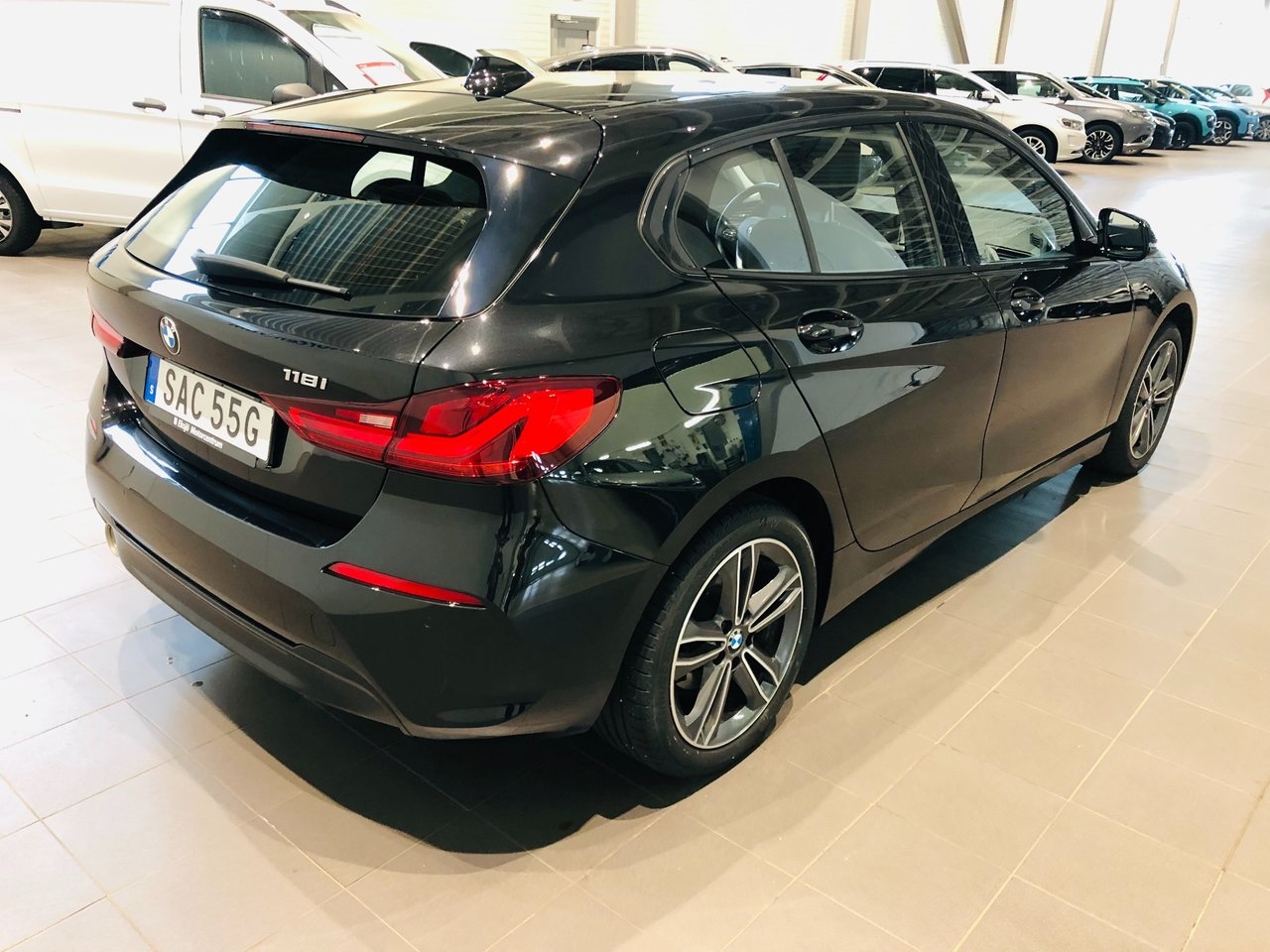BMW 118 i Steptronic Sport line Euro 6 2022, kuva 3/9