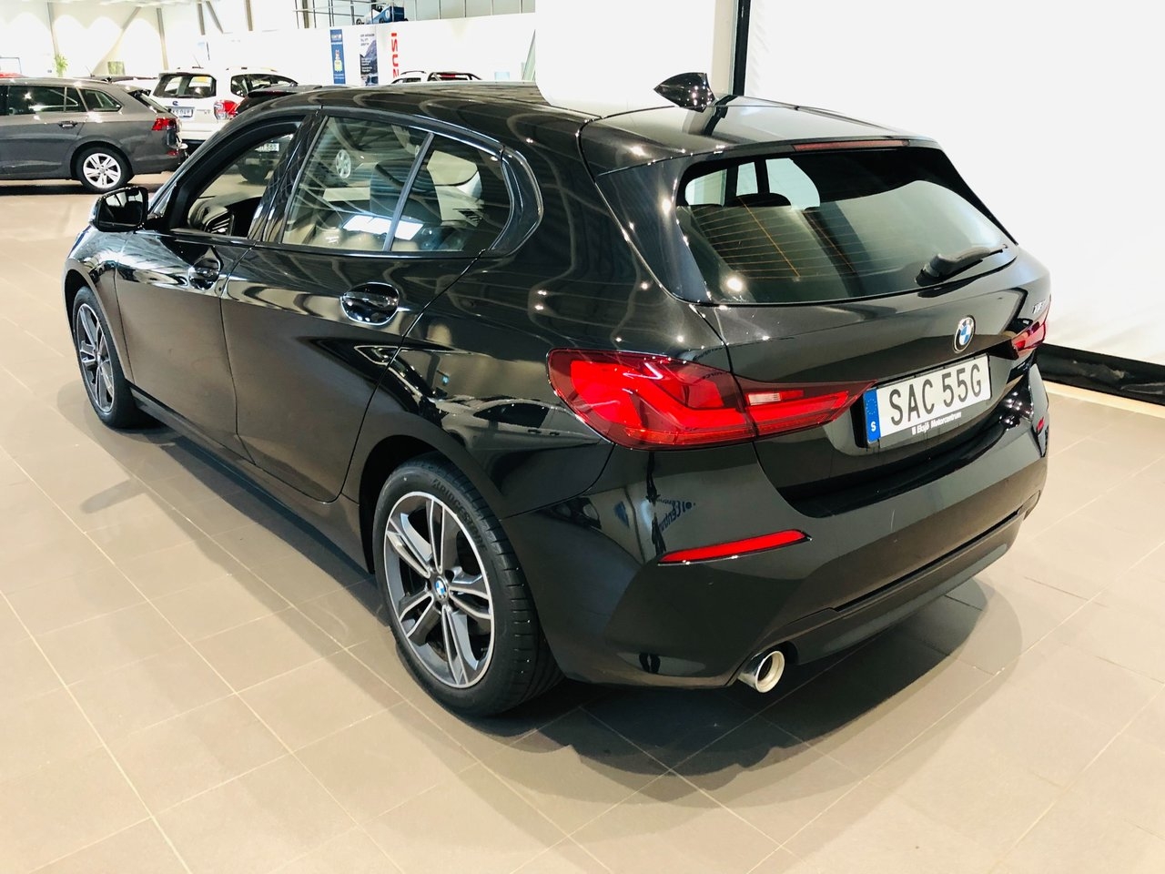 BMW 118 i Steptronic Sport line Euro 6 2022, kuva 4/9